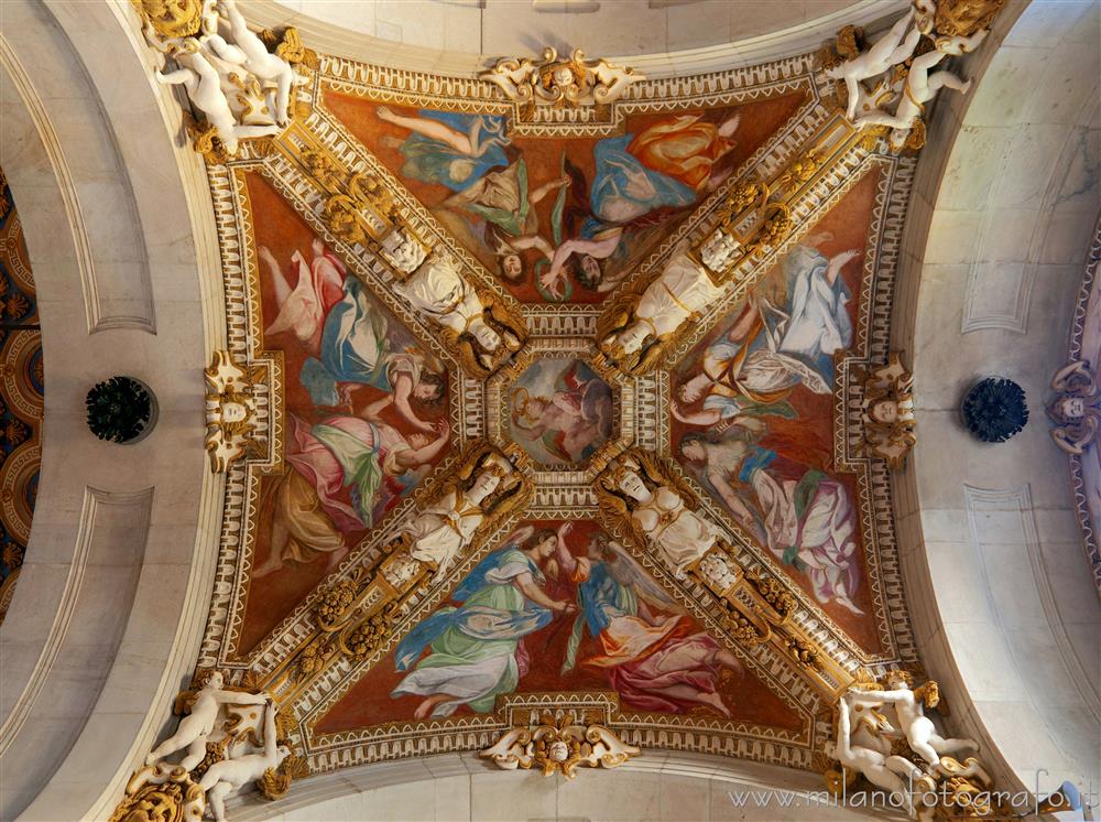 Milano - Volta di una campata delle navate laterali della Chiesa di Santa Maria dei Miracoli